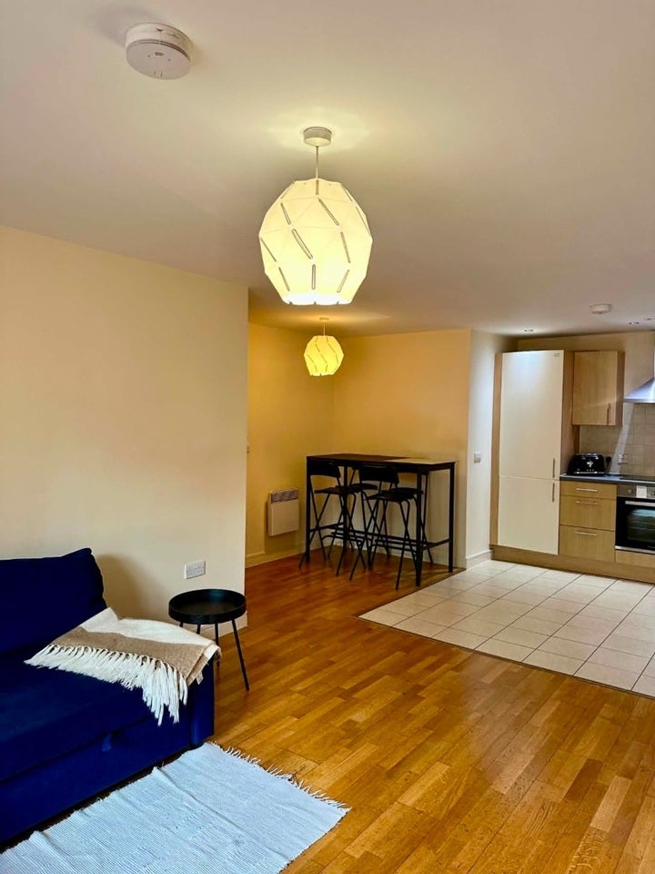 Flat Dyche Street in Manchester