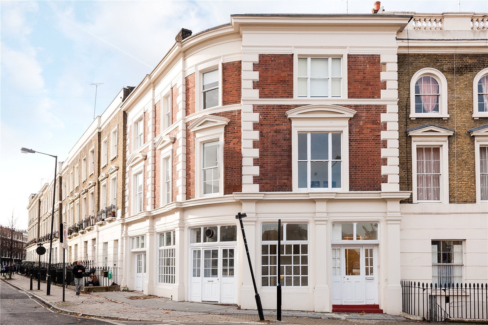 Flat Wren Street in Greater London