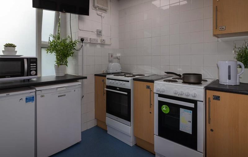 Room Station Road in Greater London