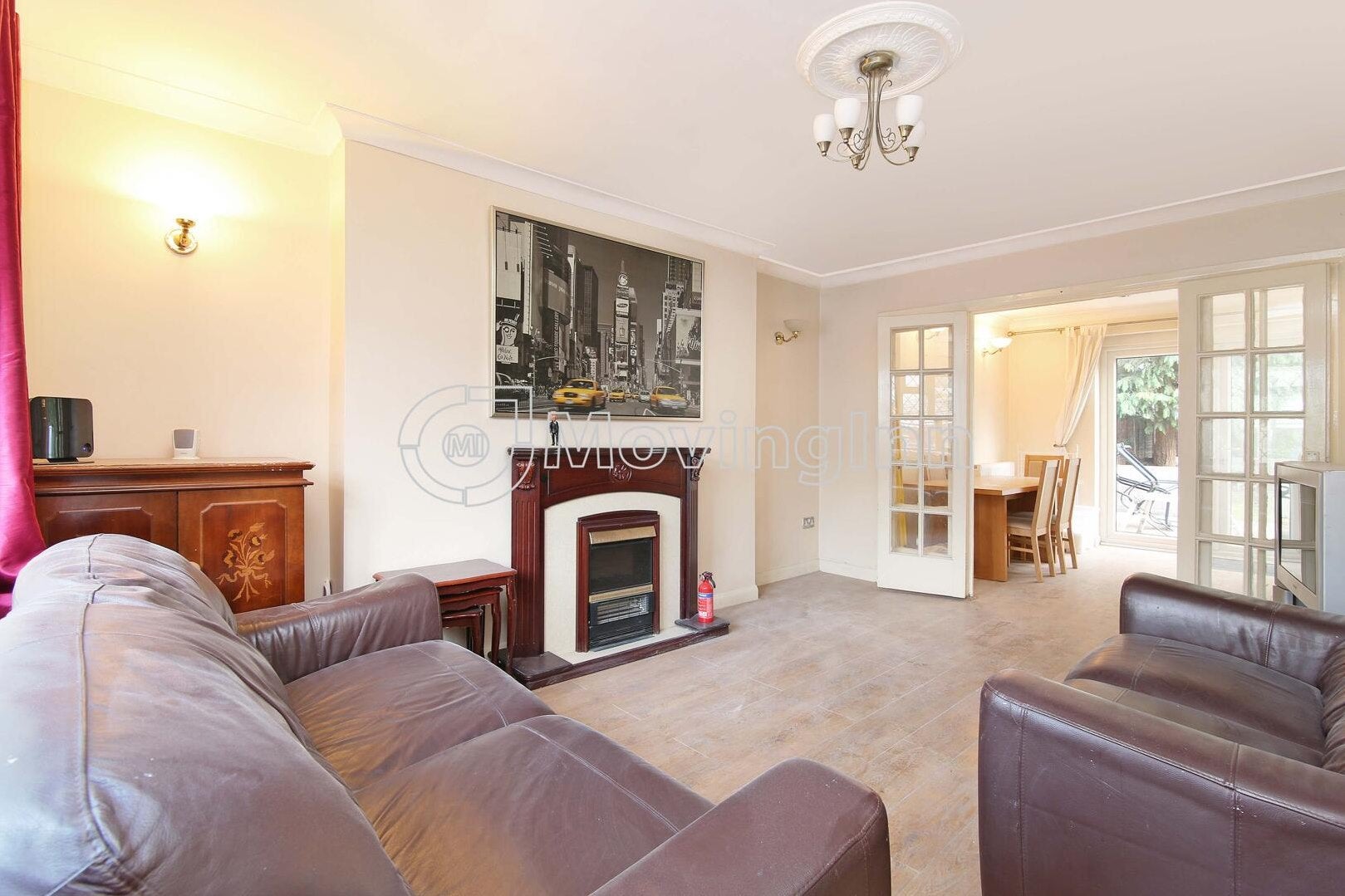 Room Oak Grove Road in Greater London