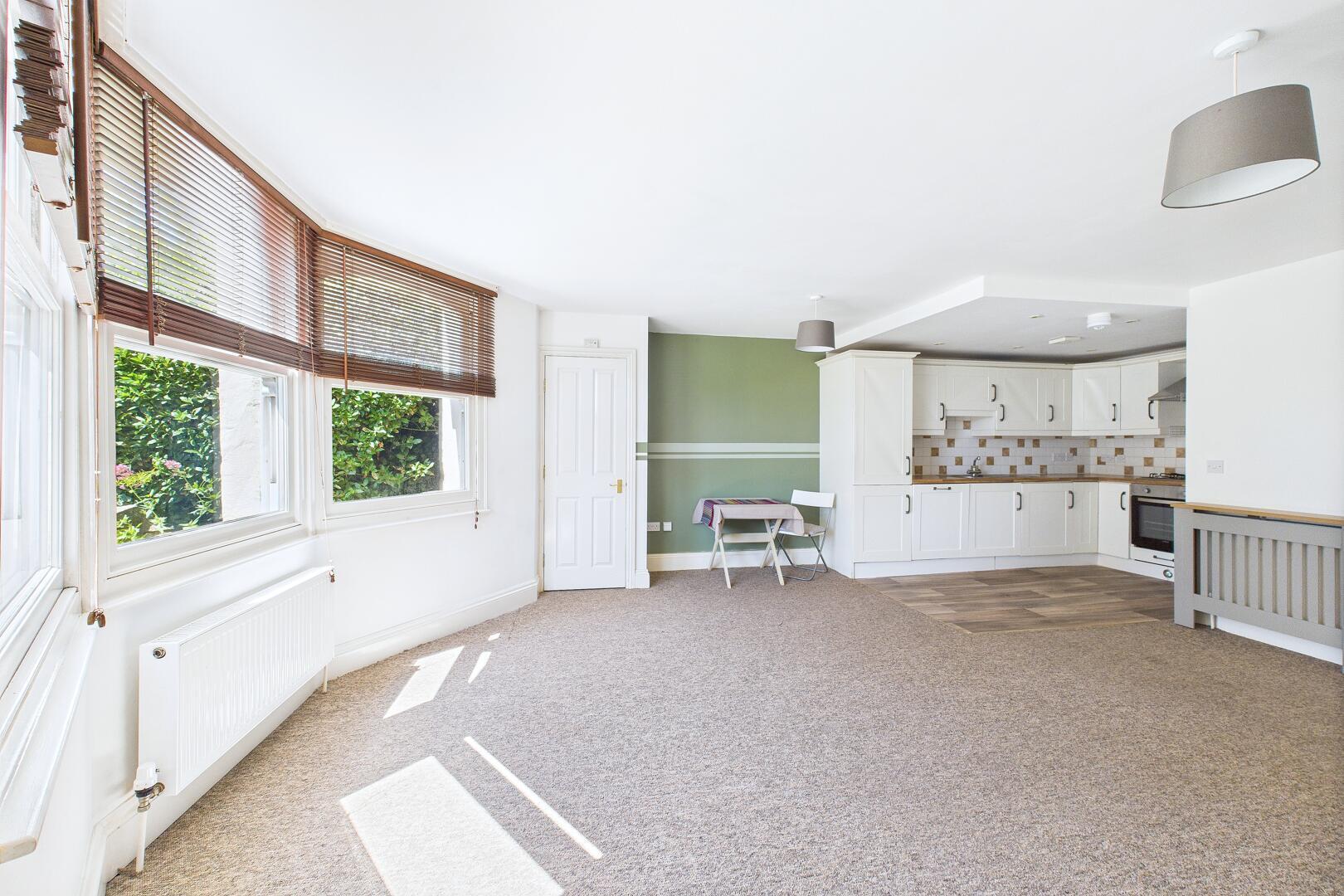 Flat Central Way in Clevedon