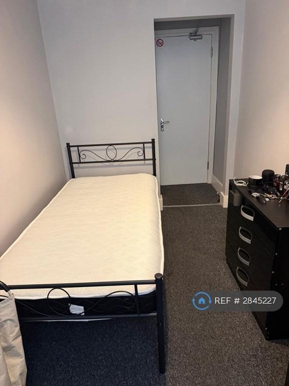 Room Percival Terrace in Dover