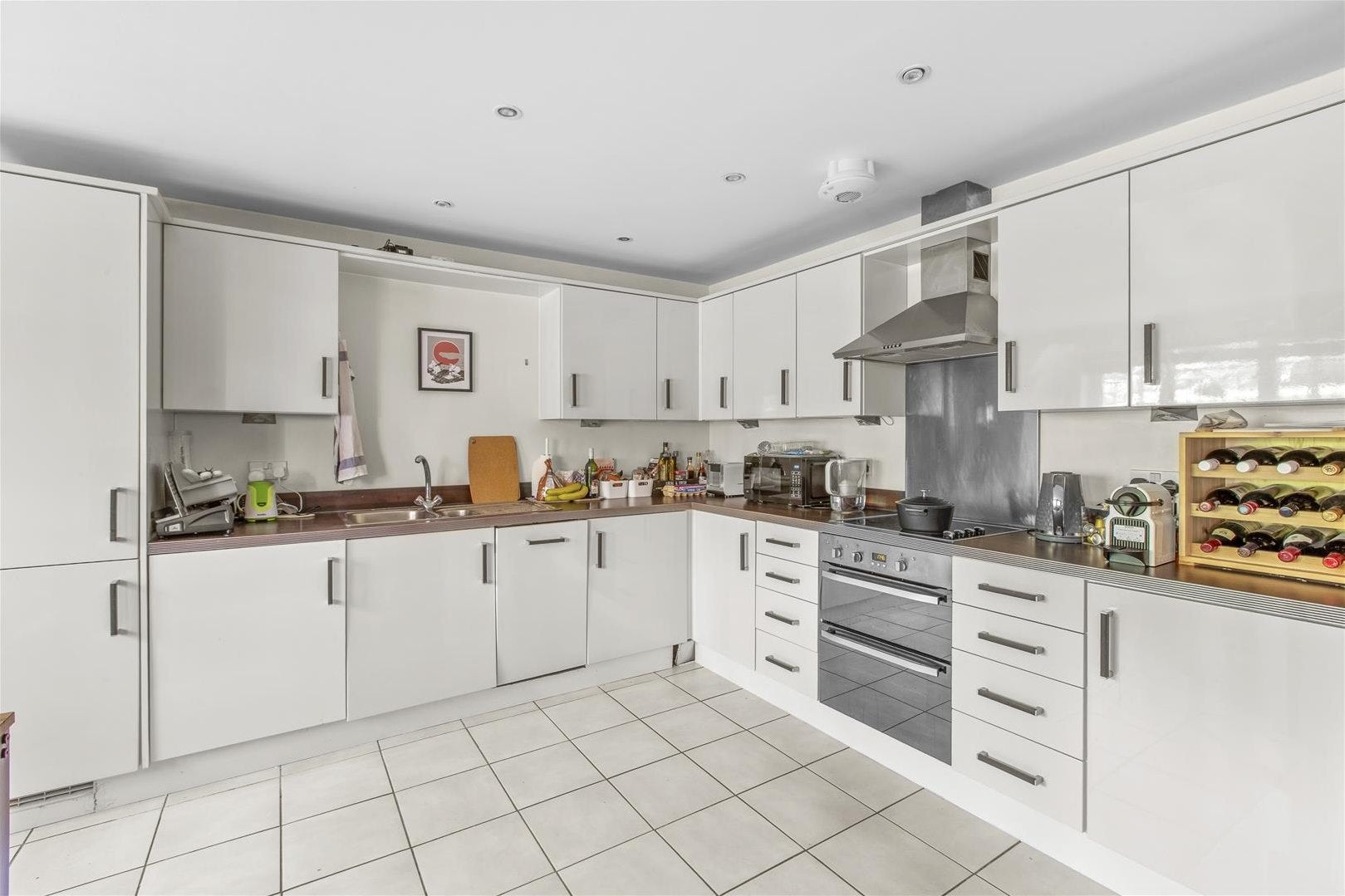 Flat Ercolani Avenue in High Wycombe Community Board