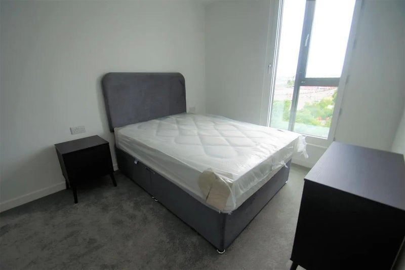 Room Wharf End in Trafford