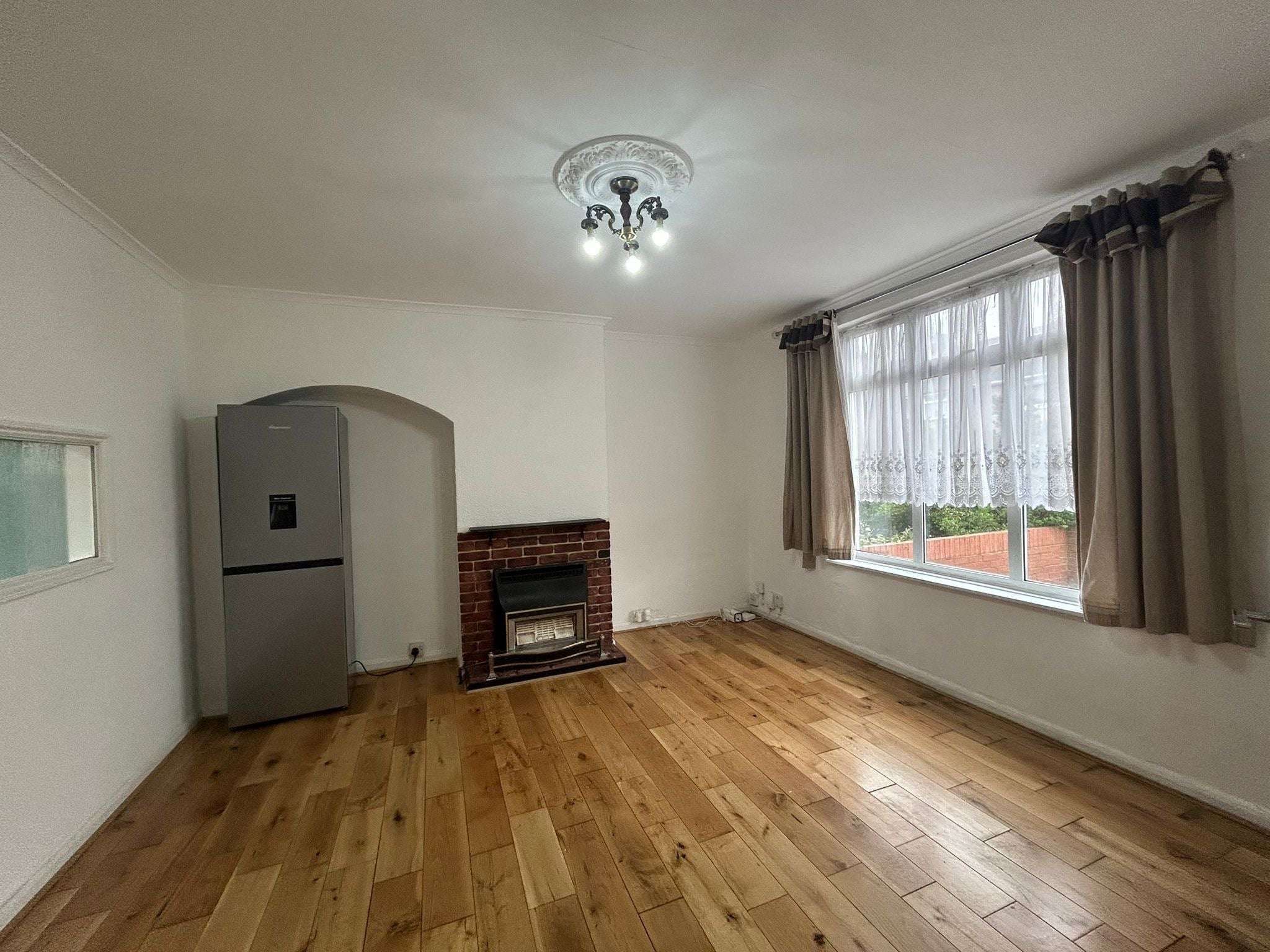 Flat Fitzstephen Road in Greater London
