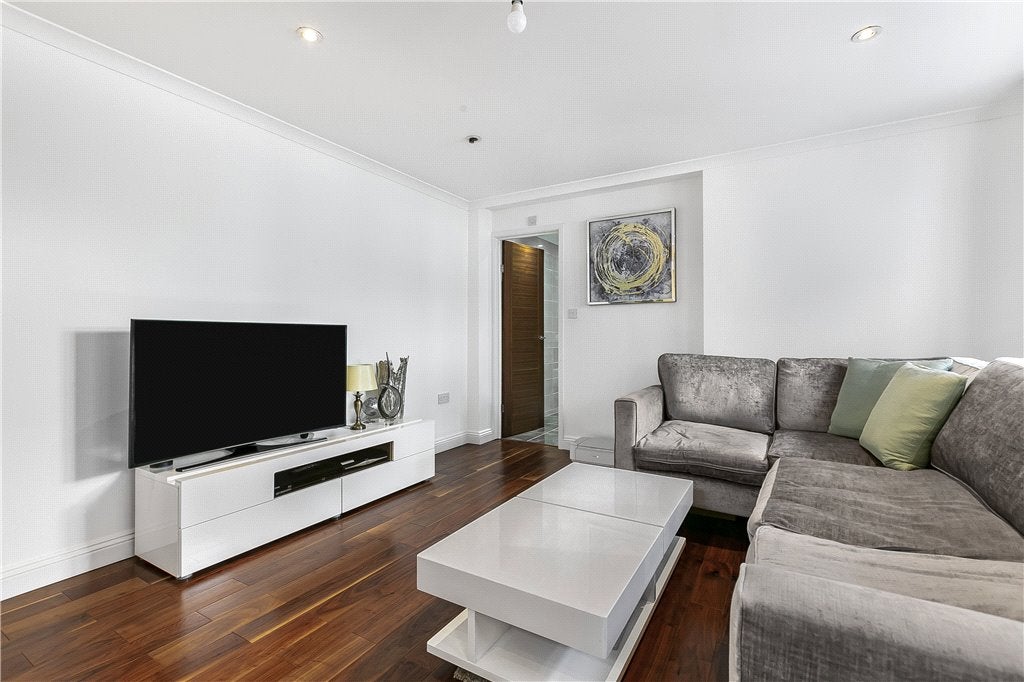 Flat West Hill in Greater London