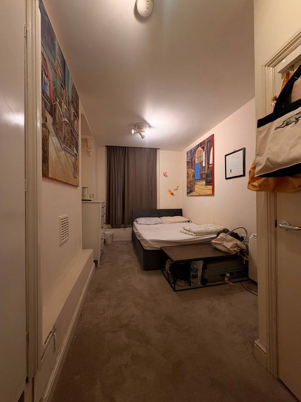 Room Stafford Street in City of Westminster