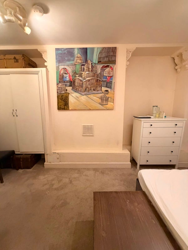 Room Stafford Street in City of Westminster