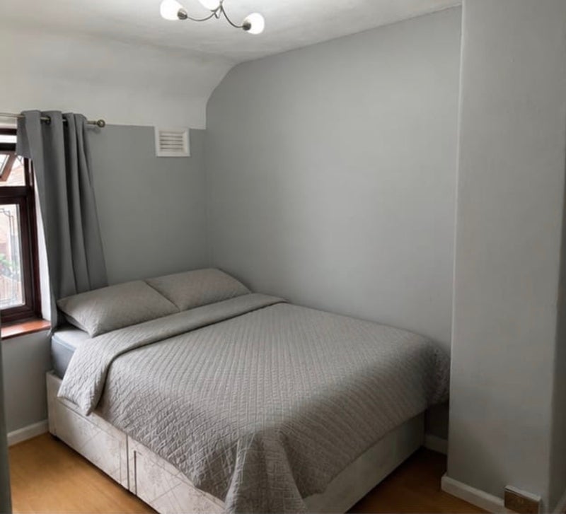 Room Widecombe Road in Greater London