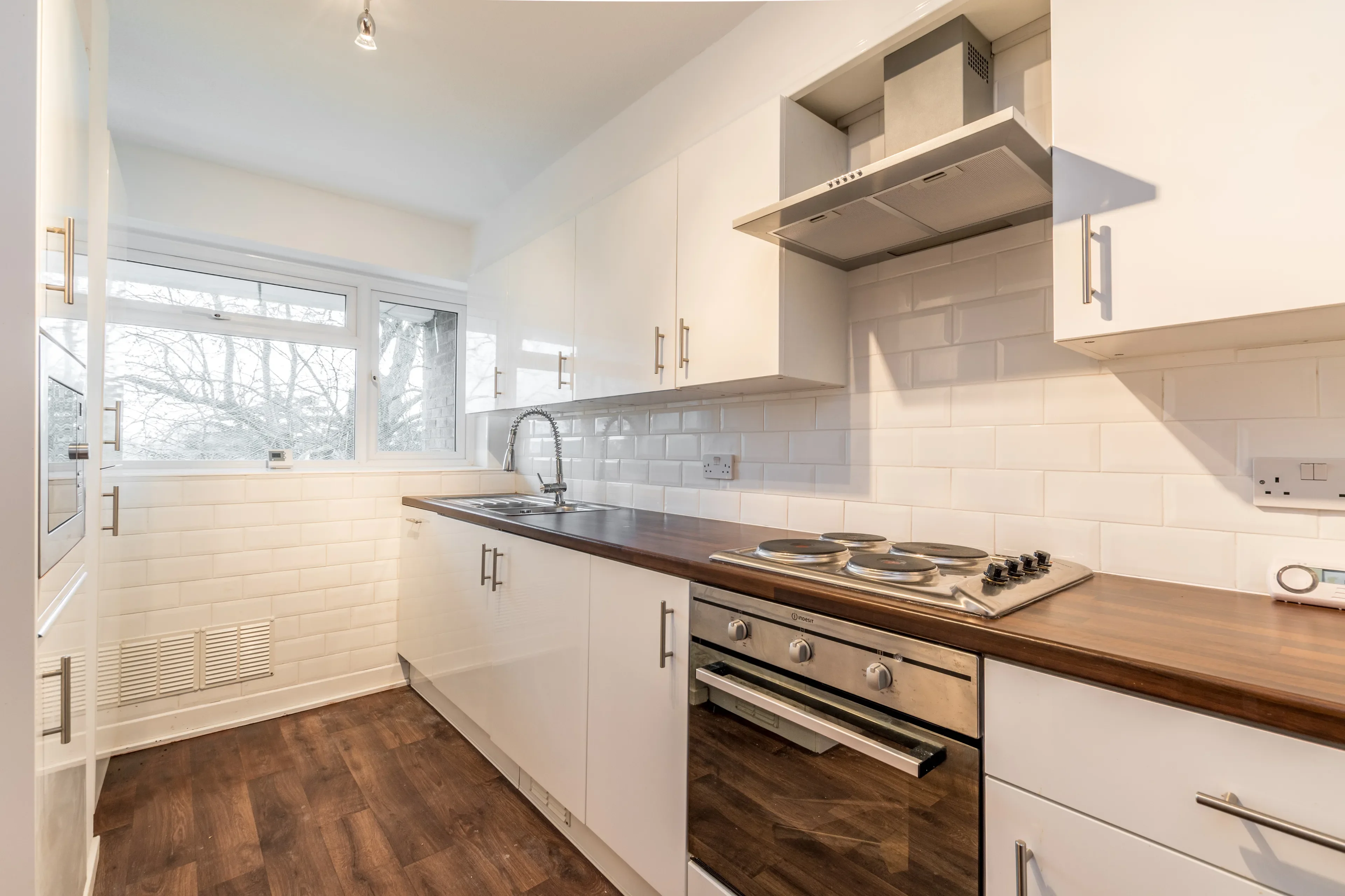 Flat Foxgrove Road in Greater London