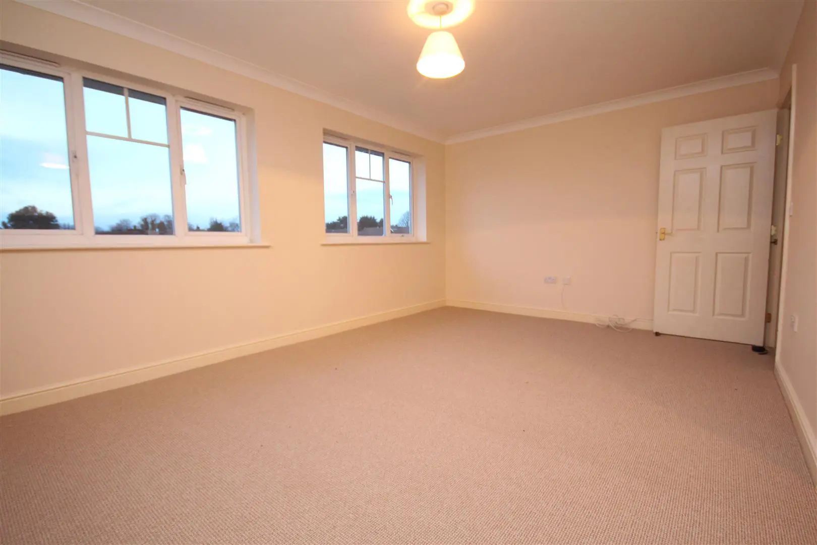Flat George Williams Way in Ashford
