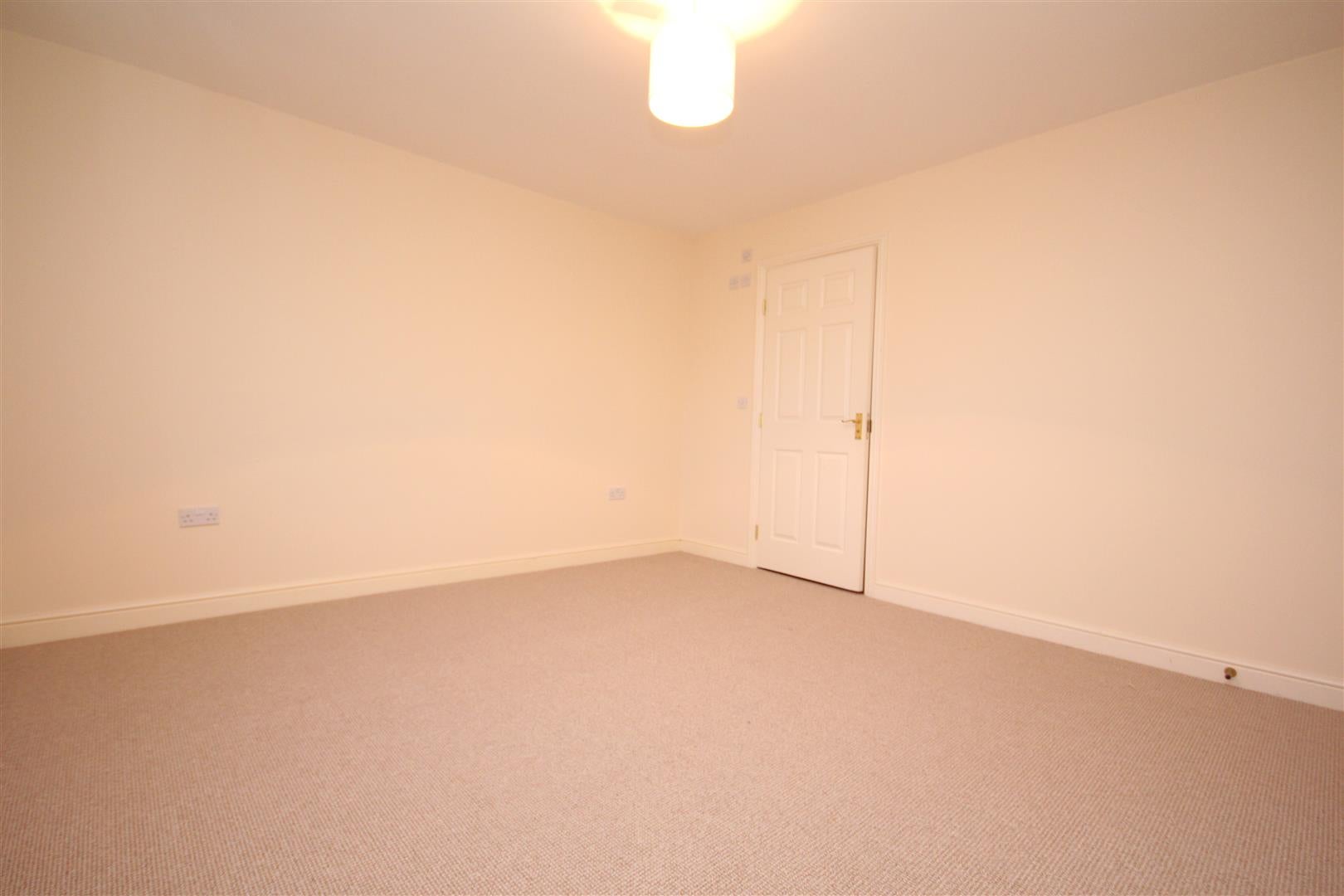 Flat George Williams Way in Ashford