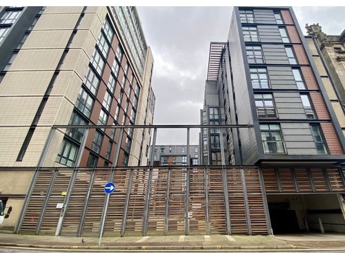 Flat Oswald Street in Glasgow