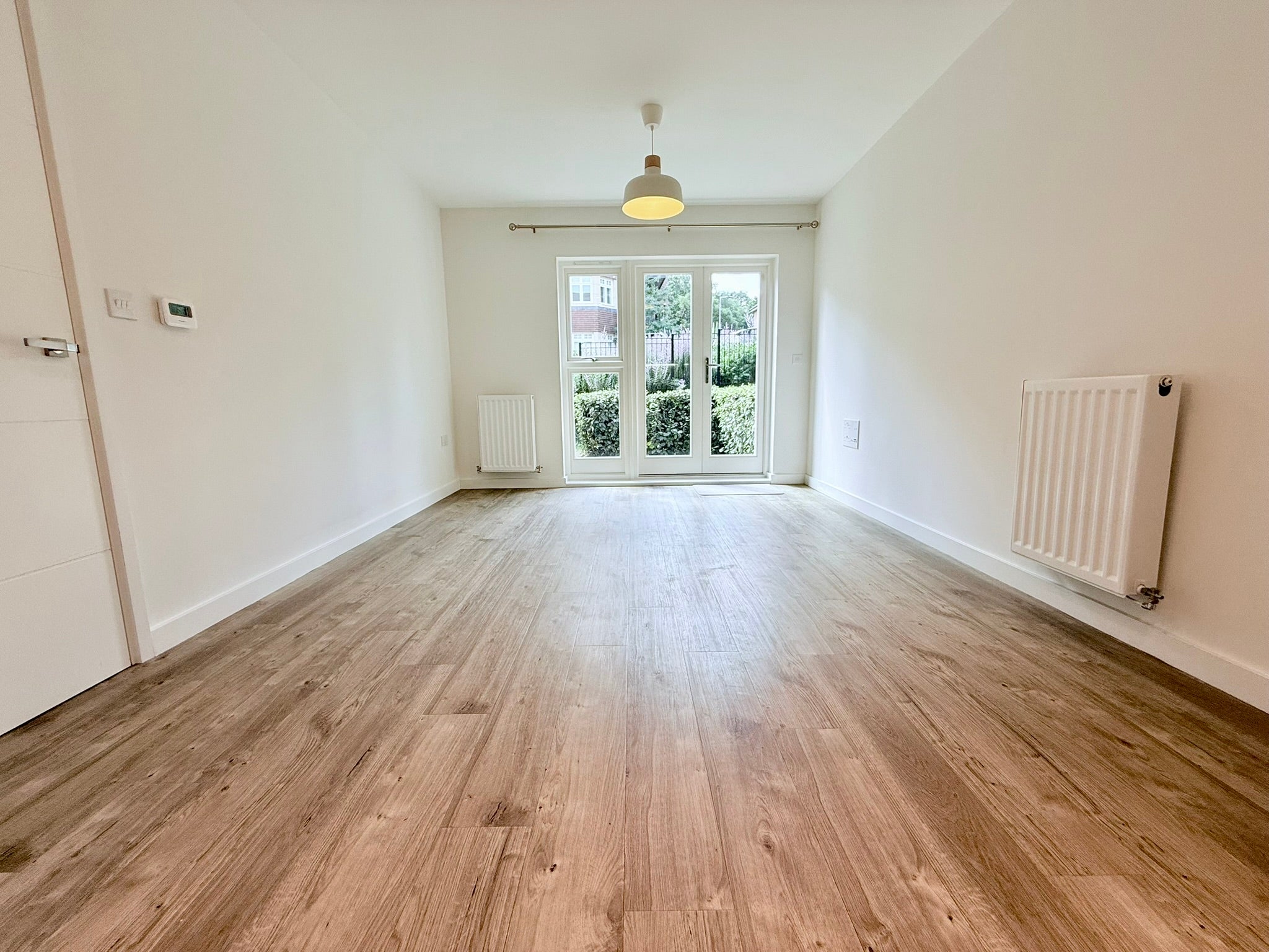 Flat Kestrel Close in Brentwood