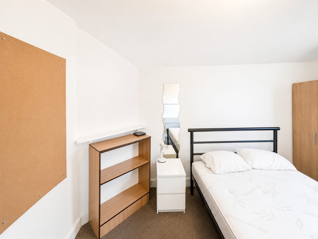 Room Clarendon Street in Cambridge