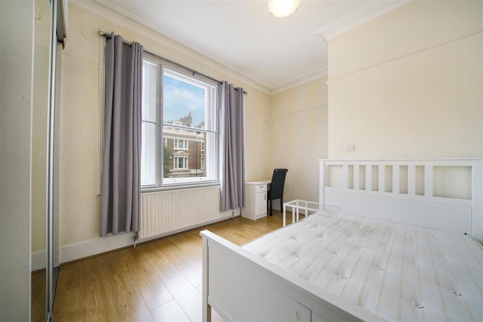 Flat Elsham Road in Greater London
