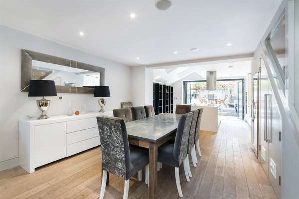 House Avalon Road in Greater London