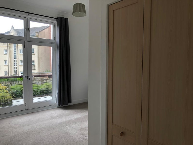 Flat Sovereign Court in City of Edinburgh