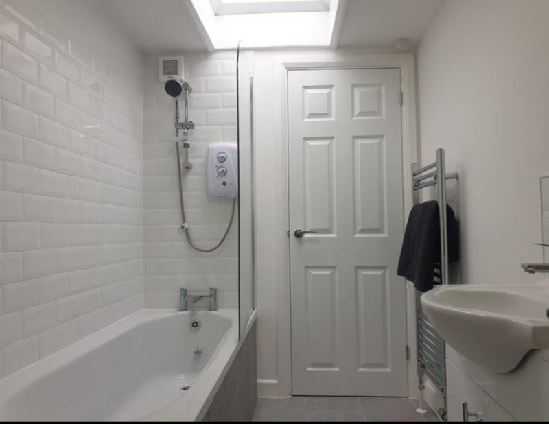 Room Cranfield Road in Greater London