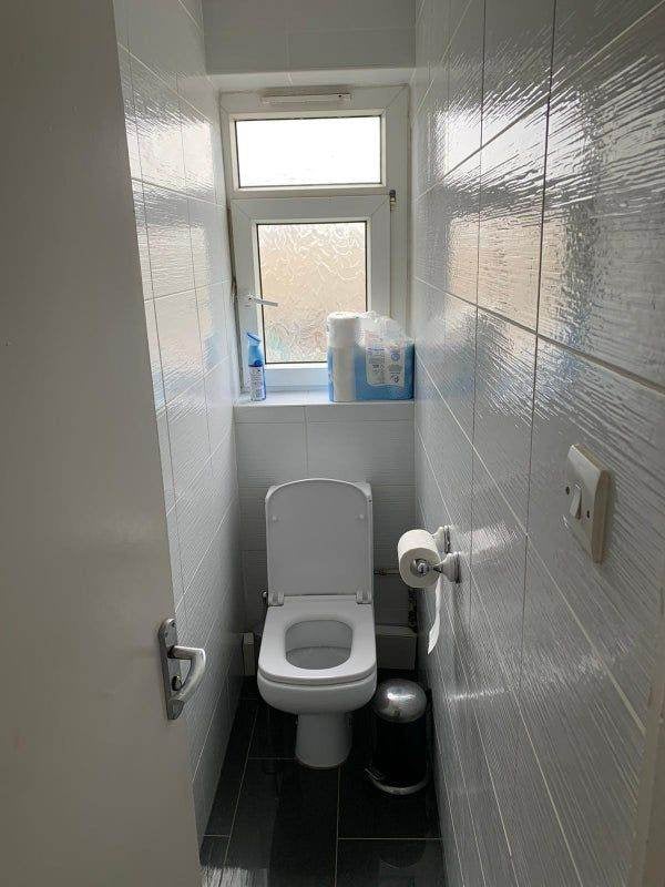 Room Whitechapel Road in Greater London