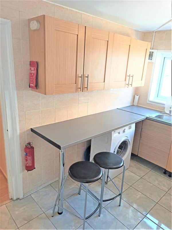 Room Roman Road in Greater London