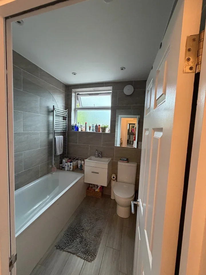 Room Orchard Road in Greater London