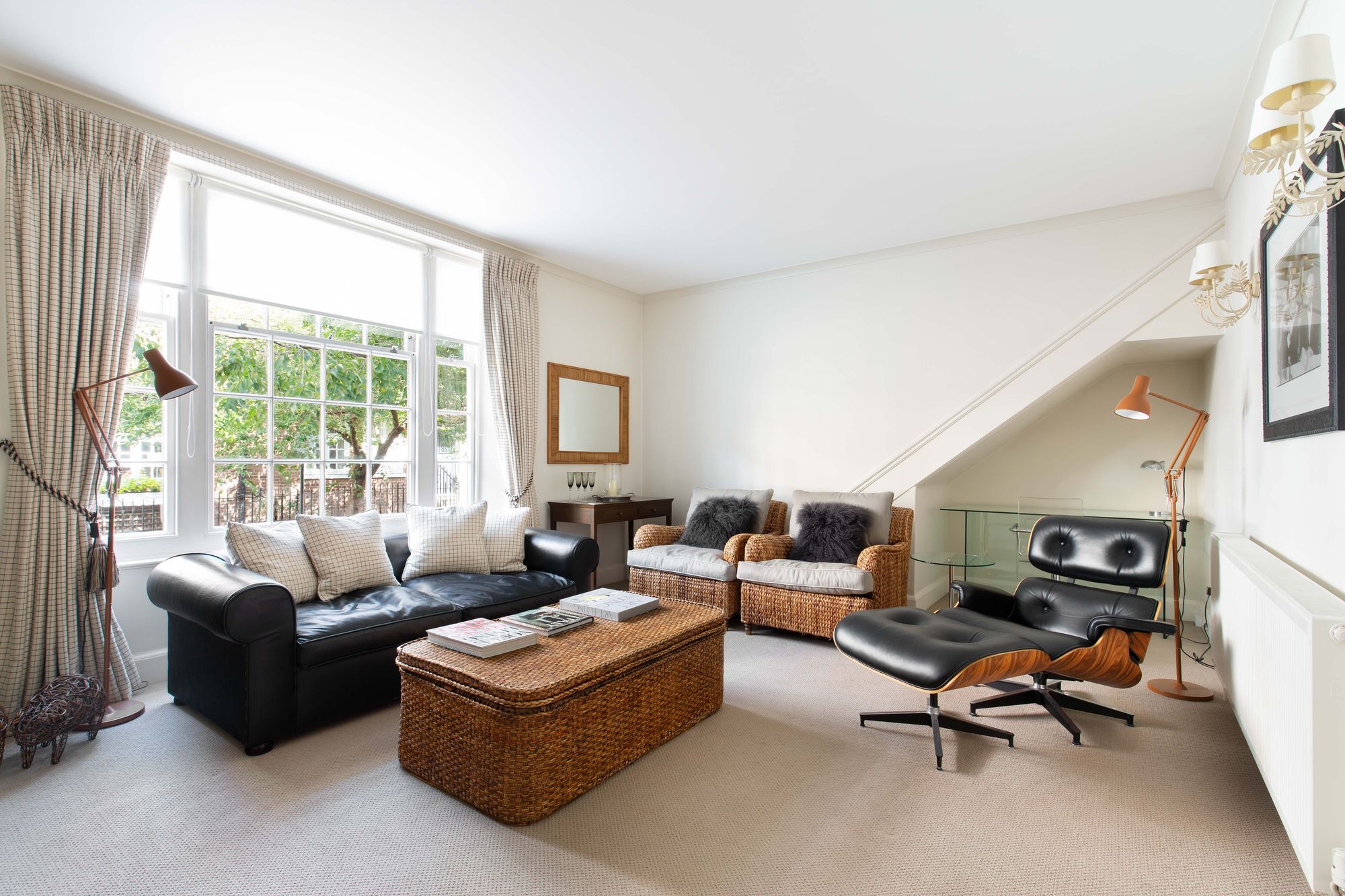 Flat De Walden Street in City of Westminster