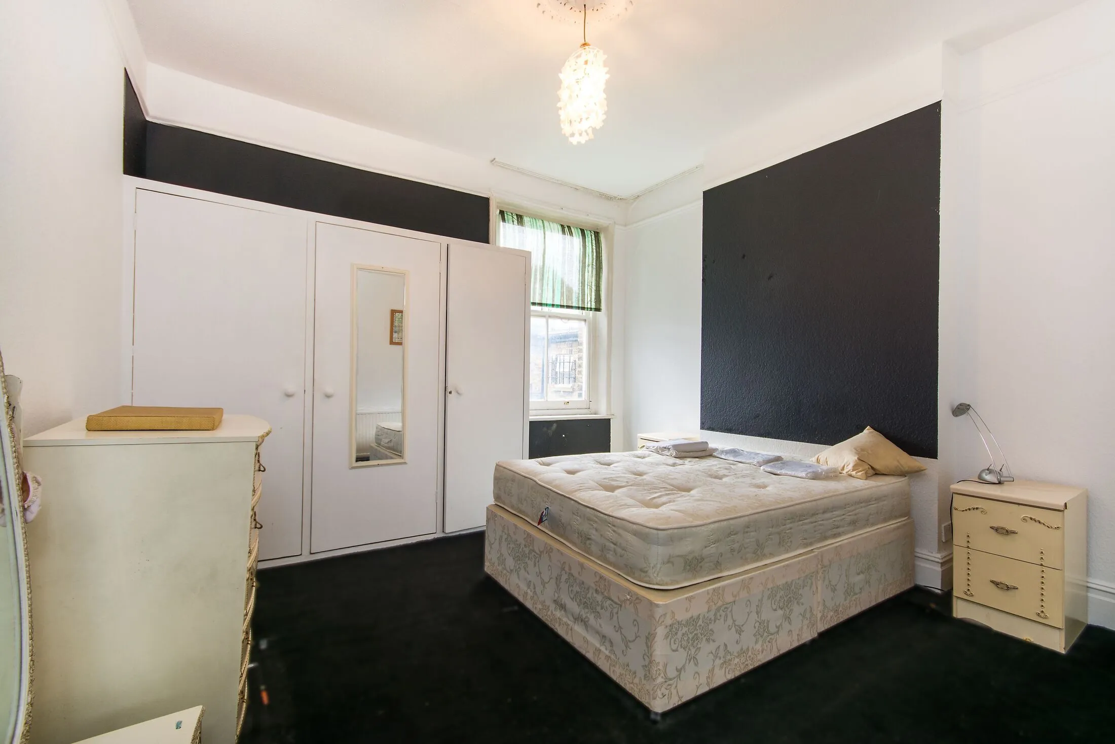 Flat Streatham High Road in Greater London