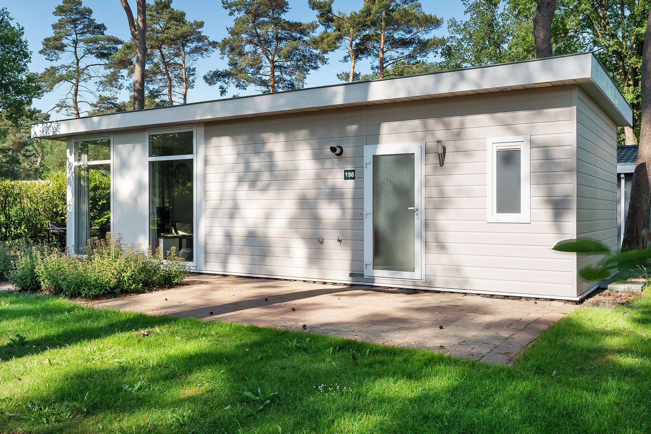 Huis Veldhuisweg 4 198 in IJhorst