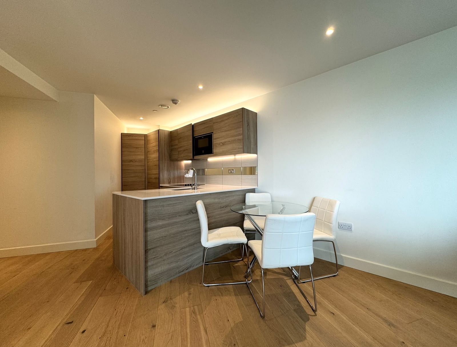 Flat Duke of Wellington Avenue in Greater London