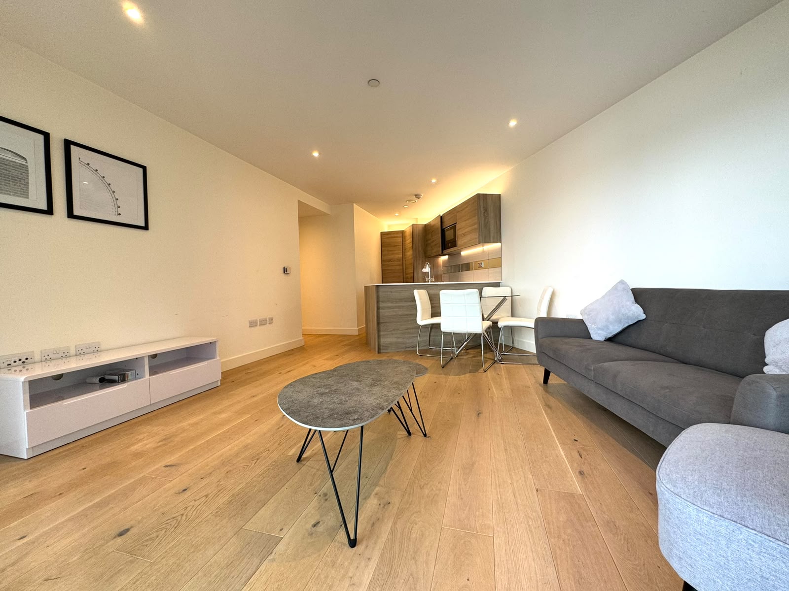 Flat Duke of Wellington Avenue in Greater London