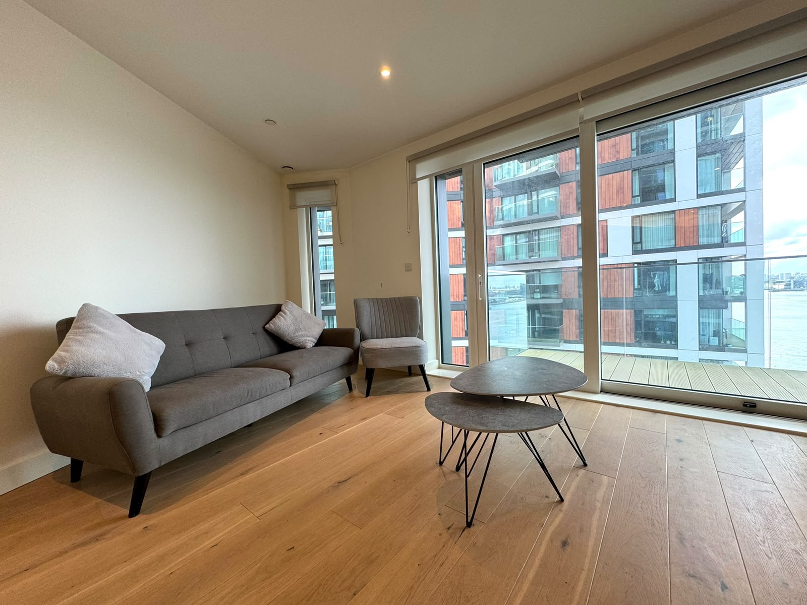Flat Duke of Wellington Avenue in Greater London