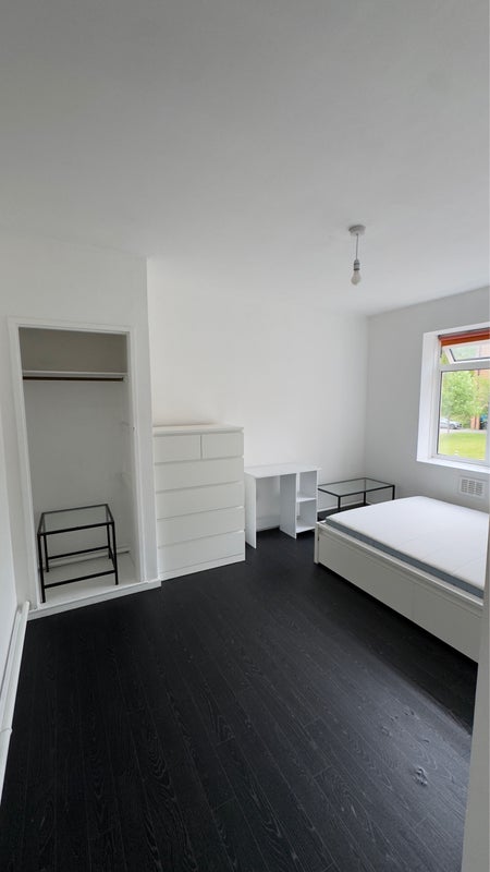 Room Dacres Road in Greater London