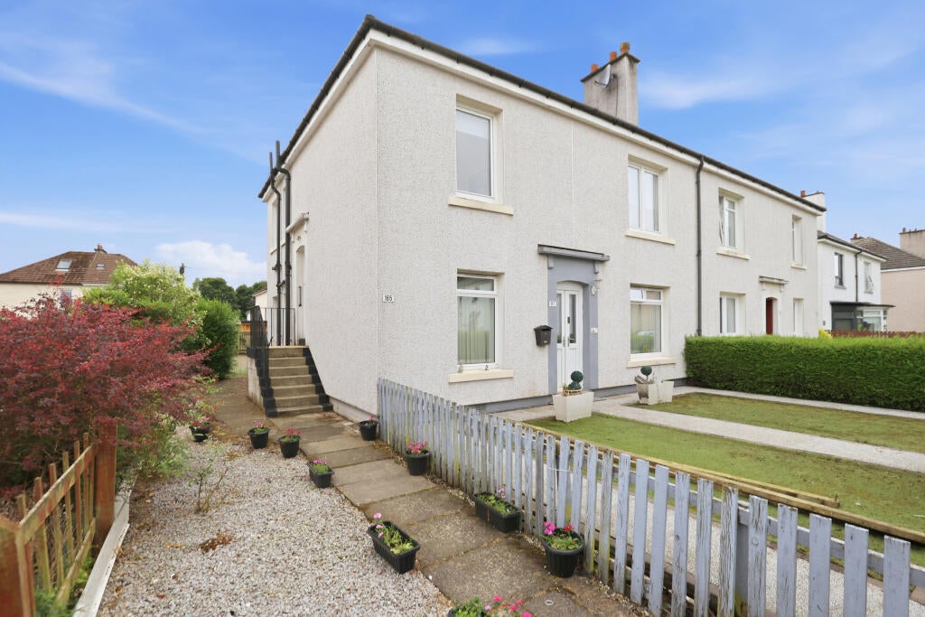 Flat Boreland Drive in Glasgow