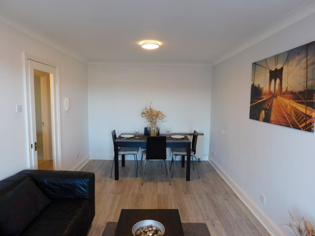 Flat Selborne Gardens in Newcastle upon Tyne