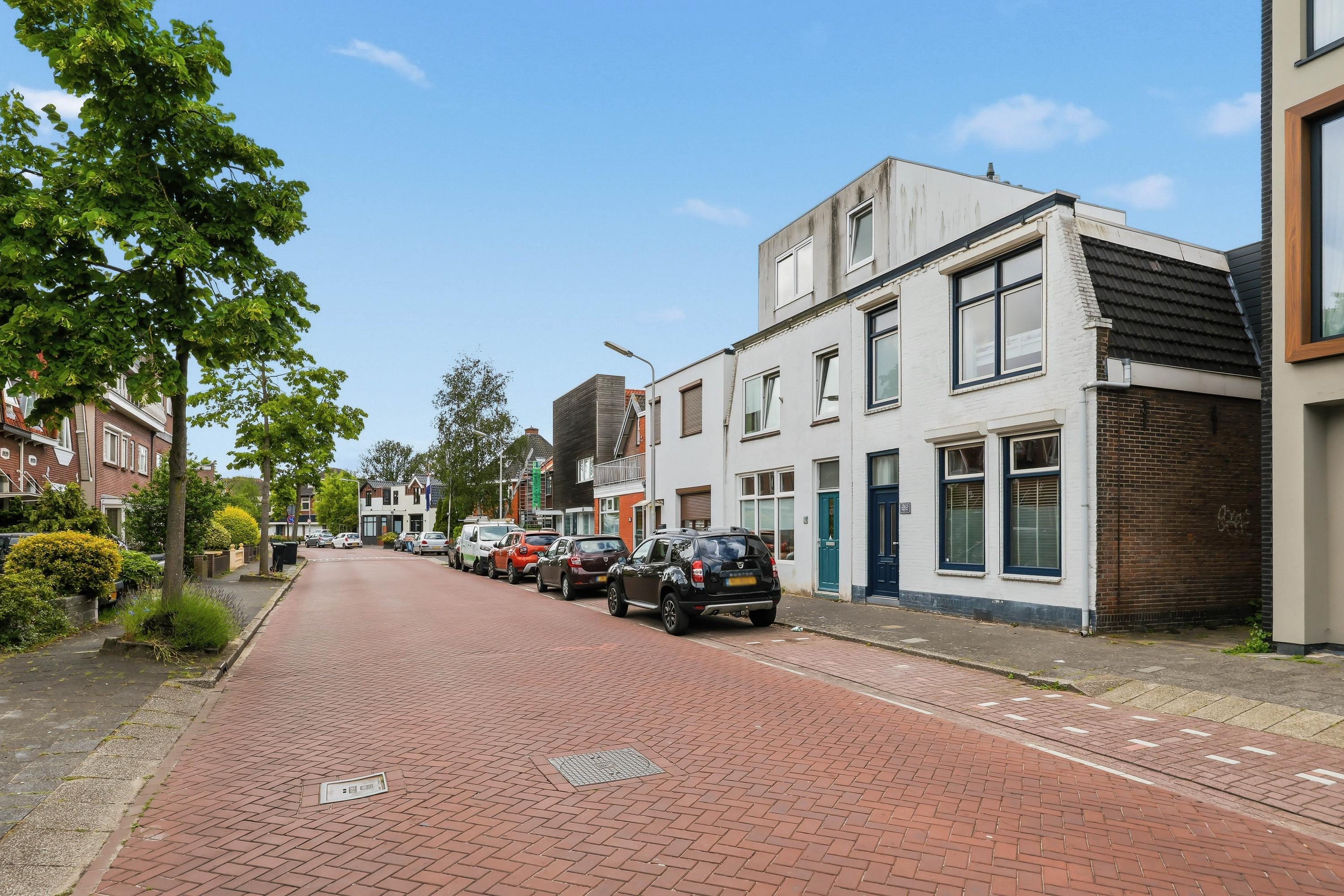 Huis Wijkerstraatweg 265 in Velsen-Noord