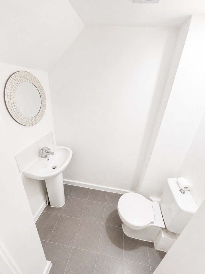 Flat Lower Fold in Stockport