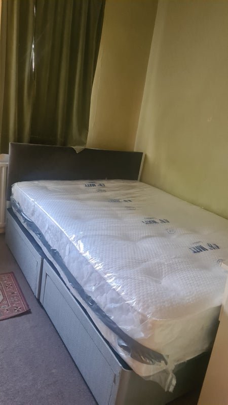 Room Mottisfont Road in Greater London