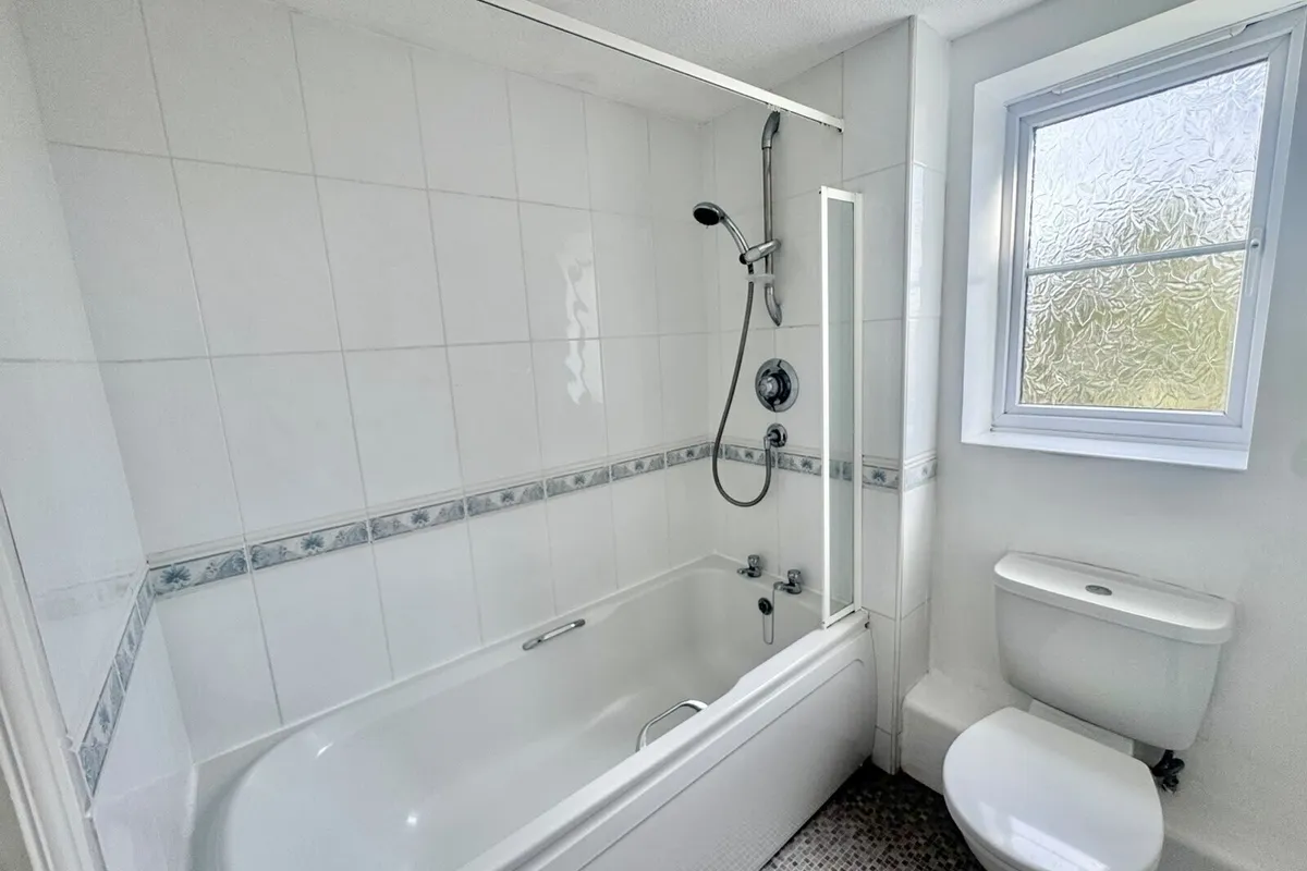 Flat Spruce Court in Wakefield