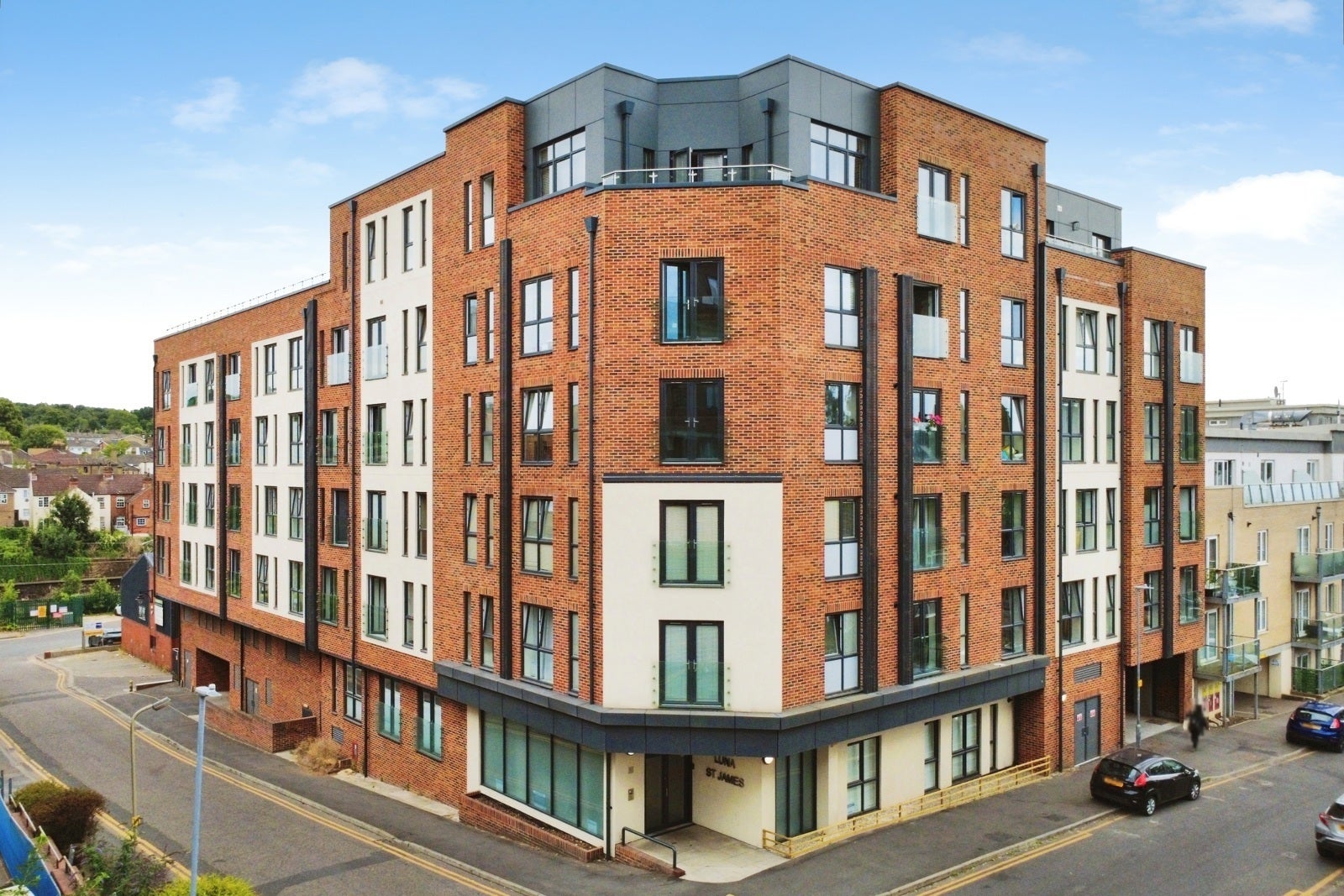 Flat Rollason Way in Brentwood