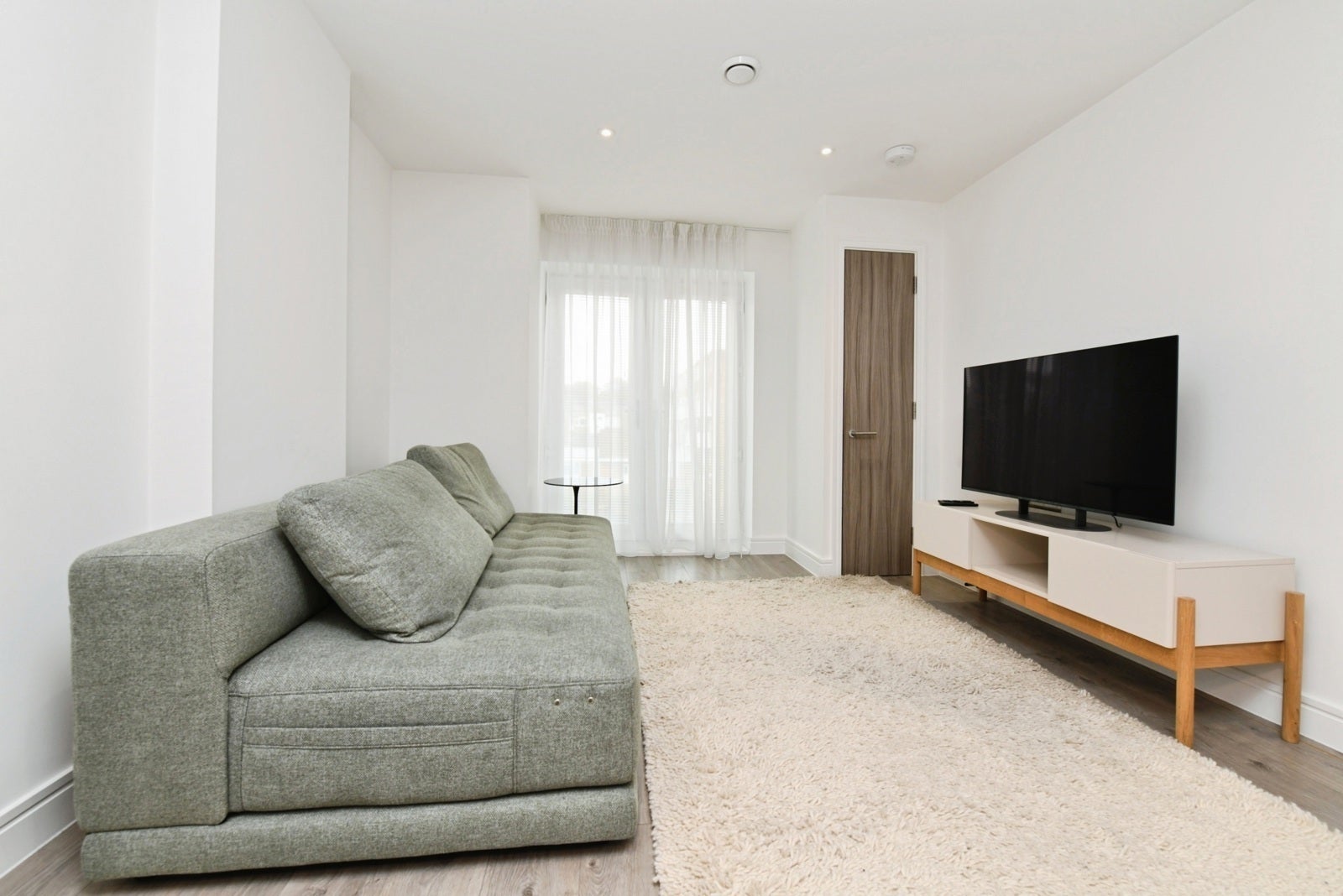 Flat Rollason Way in Brentwood