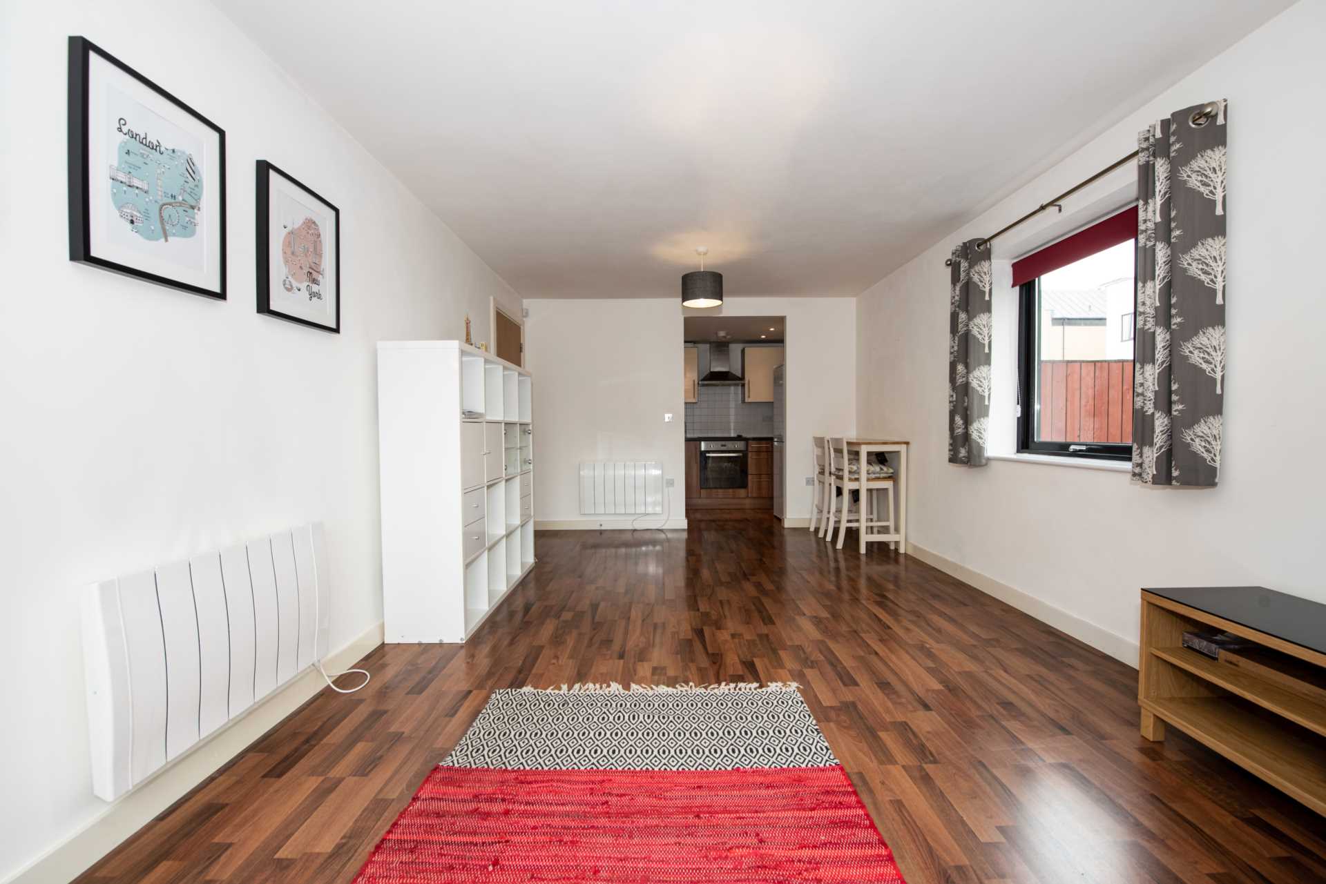 Flat Greenwood Terrace in Salford