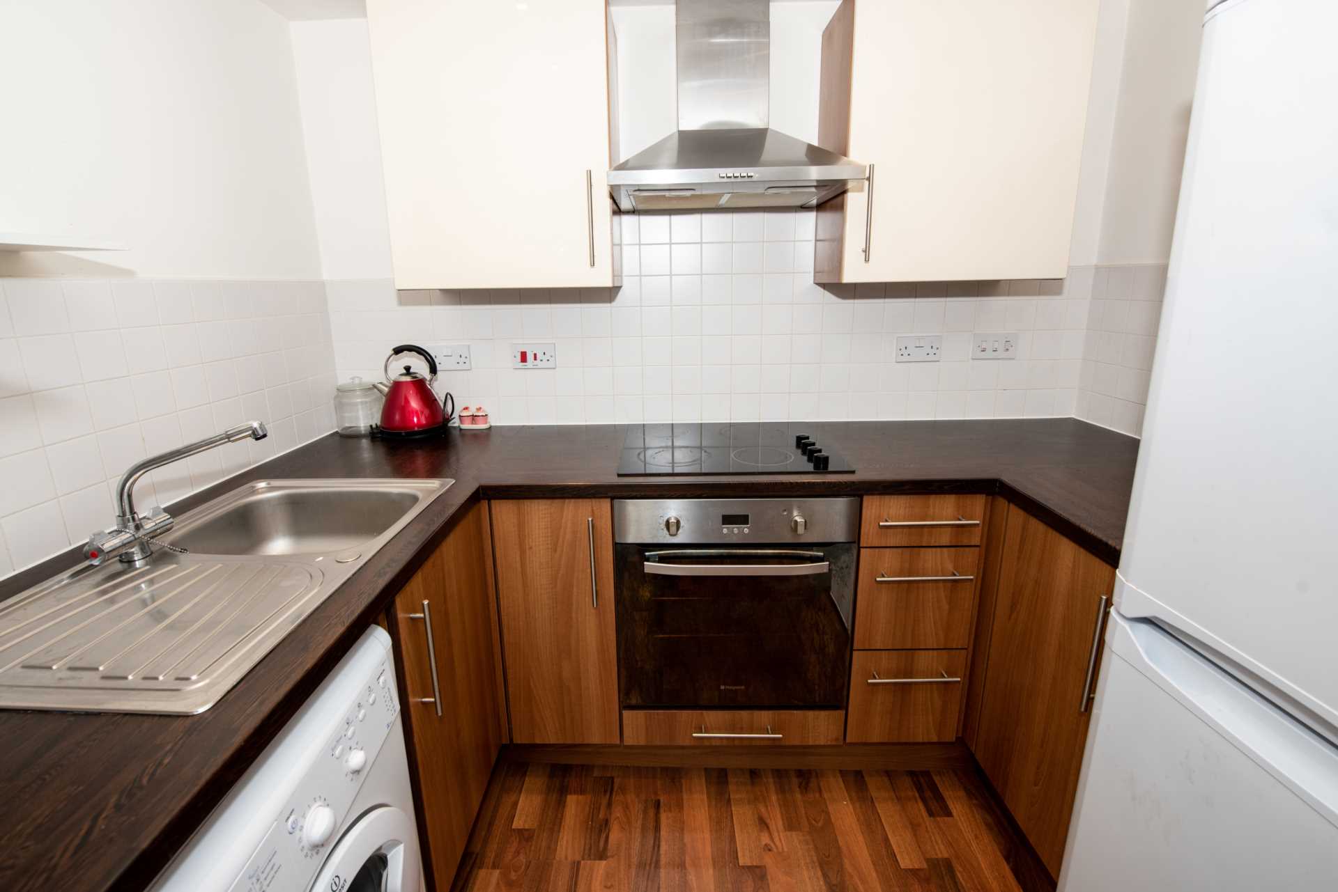Flat Greenwood Terrace in Salford