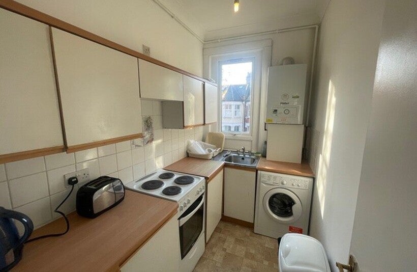 Flat Langham Road in Greater London