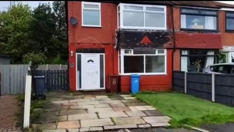 House Inverness Avenue in Manchester