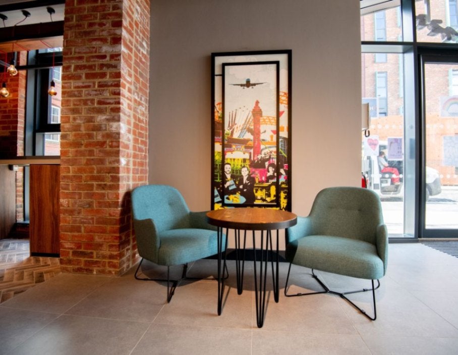 Flat Clavering Place in Newcastle upon Tyne