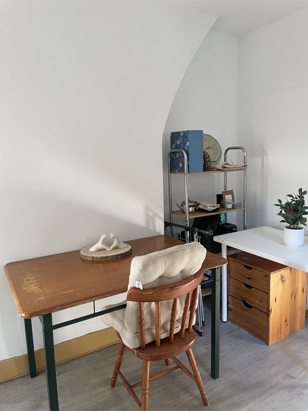 Room Knight's Hill in Greater London