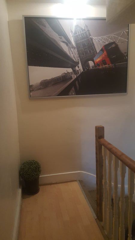Room Knight's Hill in Greater London