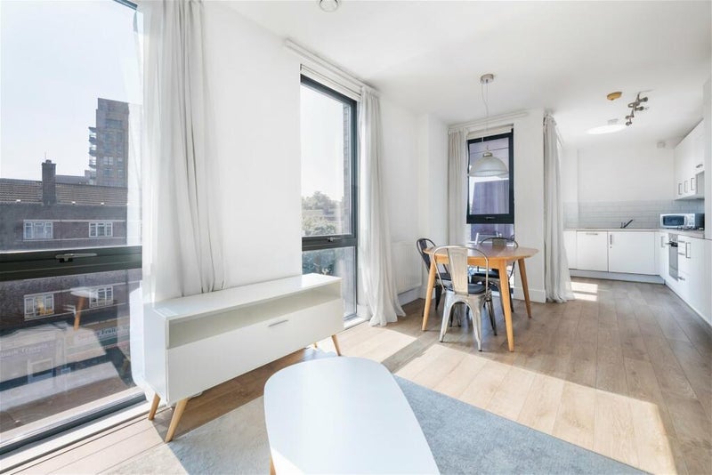 Room Ben Jonson Road in Greater London