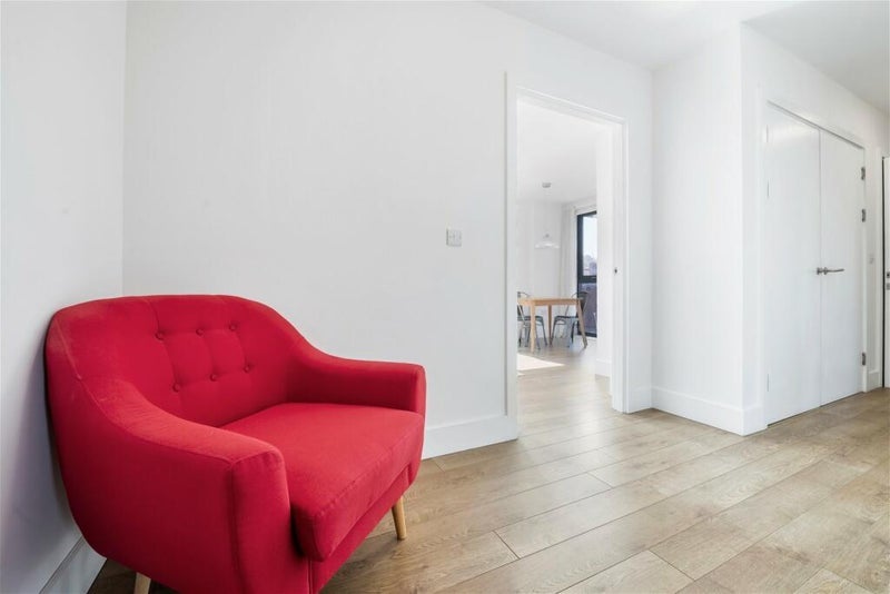 Room Ben Jonson Road in Greater London